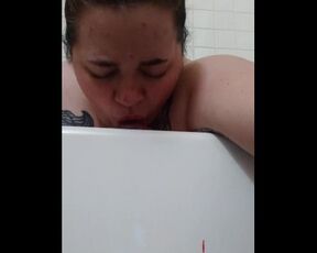 Sucking my Dildo before Bathtime