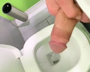 Restaurant Pee ????dirty cock