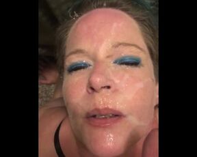 Cum craving Milf Amanda gets facial from Tinder hook up!