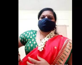 Desi mature Marathi aunty nude webcam show