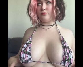 Bikini babe shows tits