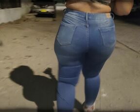 MIDGET 4FT OF PURE THICC ASS.... WITH A THROAT TO MATCH... ONLYFANS FULL VID