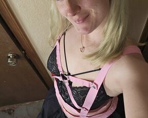 Mama_Foxx94 - A fan bought me a slutty kitty dress!