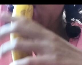 Banana Play Whit My Pussy