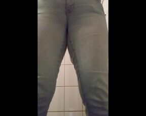 Slut peed in her pants